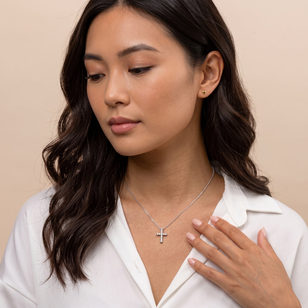 Sterling Silver Sparkling Cross Pendant Necklace