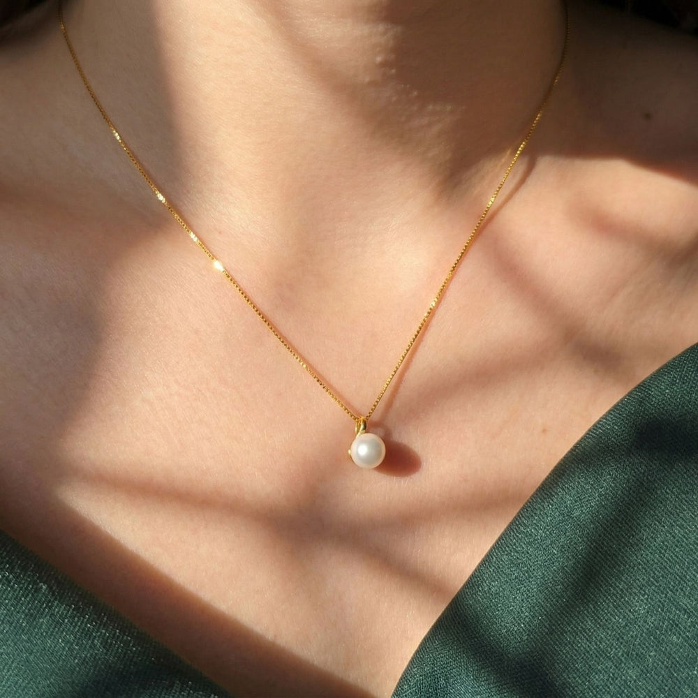 Minimalist Dainty Natural Pearl Gold Plated Necklace