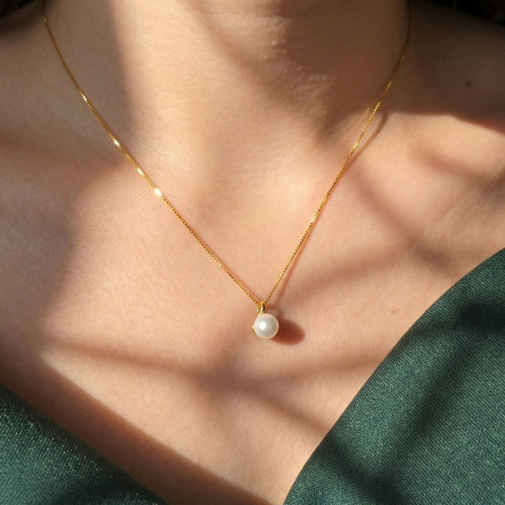 Minimalist Dainty Natural Pearl Gold Plated Necklace