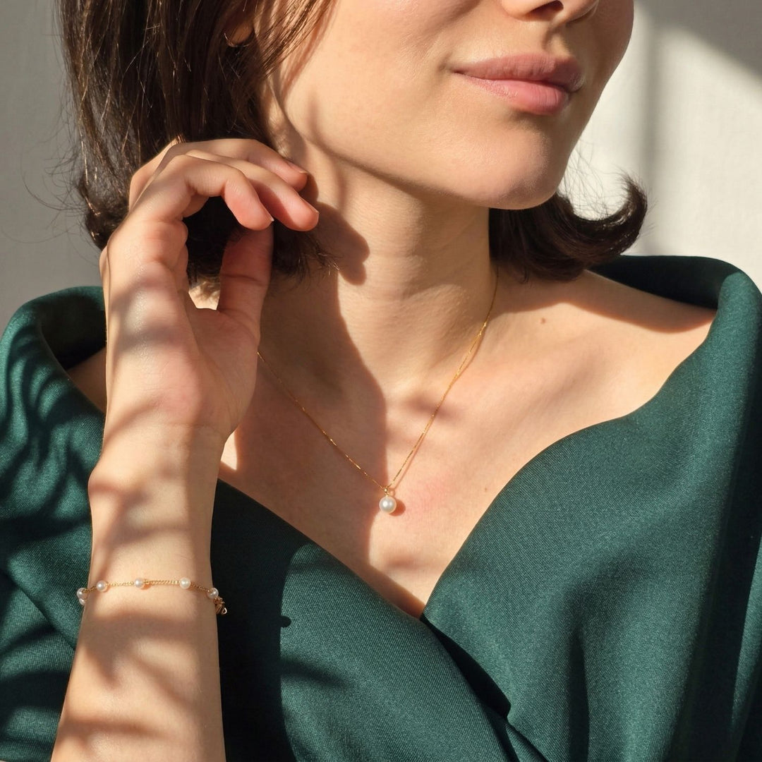 Minimalist Dainty Natural Pearl Gold Plated Necklace